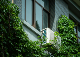ideas estéticas para cubrir el aire acondicionado exterior